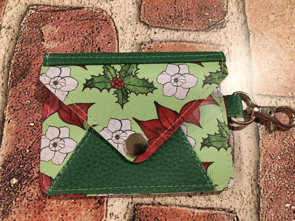 Anna Wallet Green, Red and White Poinsettia (Large Print)