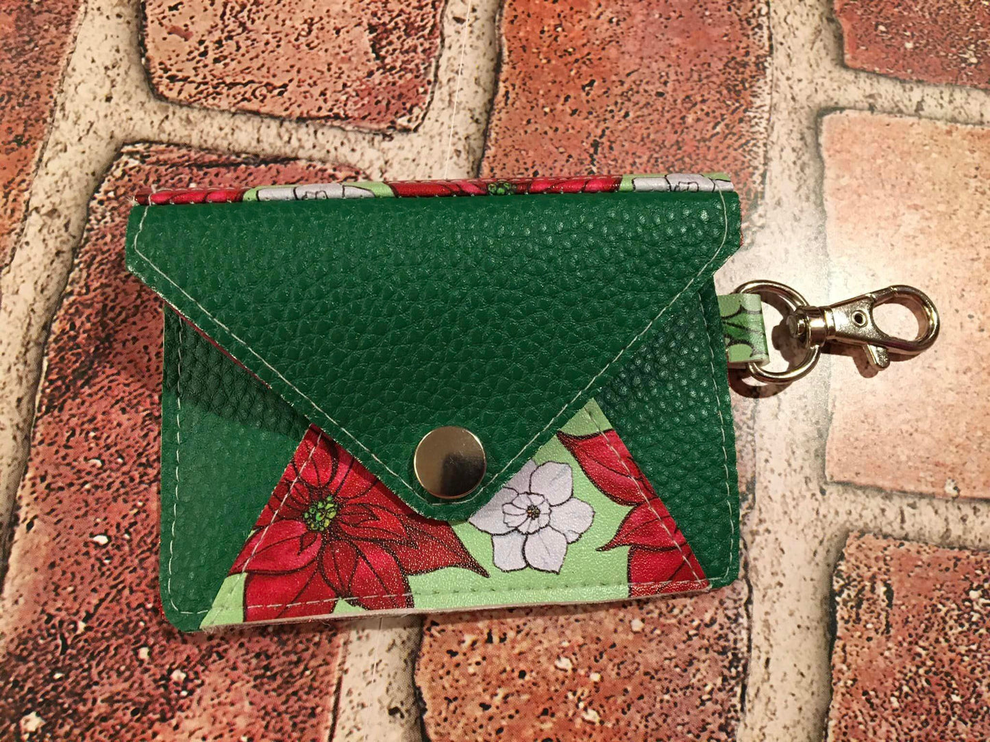 Anna Wallet Green, Red and White Poinsettia